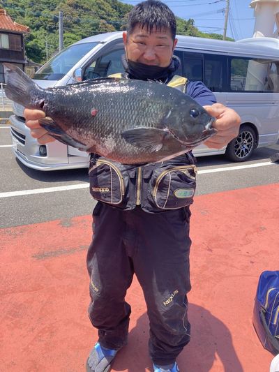 梅雨クロ　二神島　釣果