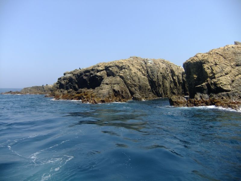 沖ノ島の小屋ワレ